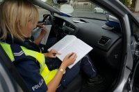 Policjanci podczas działań &quot;Pasy&quot;.