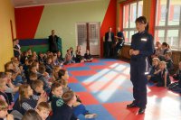 Pogadanka policjantów w Zwierzyńcu Pierwszym.