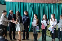 Wręczenie nagród przez Wójta Gminy Opatów Bogdana Sośniaka.