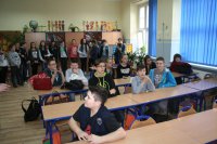 Wizyta policjantów w szkole w Krzepicach.