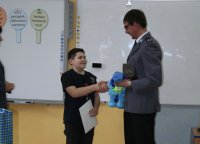 Wizyta policjantów w szkole w Krzepicach.