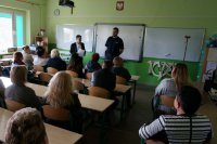 prelekcja prowadzona przez policjanta