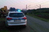 Nietrzeźwy kierowca zjechał ze skarpy