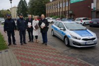 Przekazanie nowego radiowozu dla policjantów