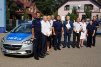 Przekazanie nowego radiowozu dla policjantów