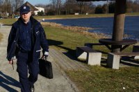 Dzielnicowi sprawdzają zbiorniki wodne
