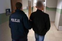 policjant i zatrzymany