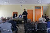 policjanci na spotkaniu z działkowcami