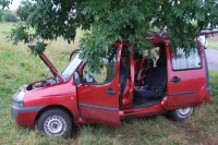 samochód po wypadku