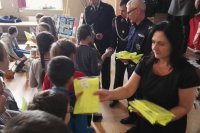 policjanci w szkole w Parzymiechach
