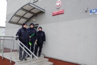 dzielnicowi rozdają odblaski