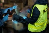 policjanci zatrzymali dilera i zabezpieczyli narkotyki