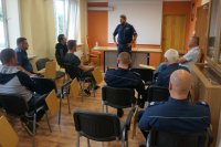 dzielnicowi dbają o bezpieczeństwo nad wodą