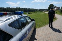 dzielnicowi dbają o bezpieczeństwo nad wodą