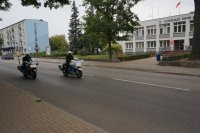 policjanci na motocyklach