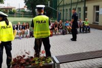 policjanci na prelekcji w szkole