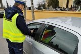 policjanci otrzymali nowe urządzenie do badani trzeźwości