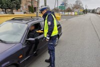policjanci otrzymali nowe urządzenie do badani trzeźwości