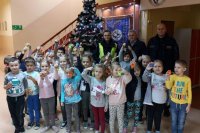 policjanci rozdawali odblaski