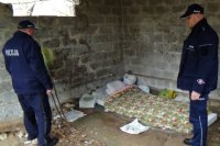 dzielnicowi kontrolują pustostany