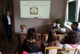 debata z udziałem policjanta i pracowników sanepidu