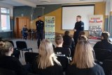 spotkanie policjantów z uczniami