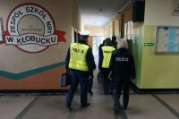 spotkanie policjantów z młodymi kierowcami