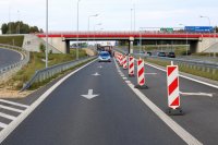 przejazd ciągników rolniczych drogą krajową numer 43