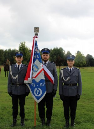 poczet sztandarowy KPP w Kłobucku