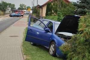 rozbity samochód skoda biorący udział w zdarzeniu