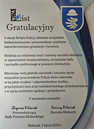 Zdjęcie przedstawia list z życzeniami od Starosty Kłobuckiego.