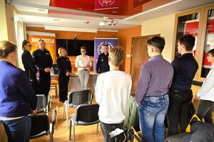 Uczestnicy spotkania podczas wystąpienia w trakcie podpisania porozumienia o współpracy.